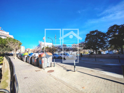 Local en Avenida Can Serra    5, L'Hospitalet de Llobregat Barcelona