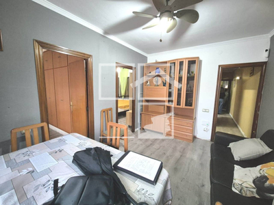 Inmueble en Calle Hipòlit Lázaro    2º, Barcelona