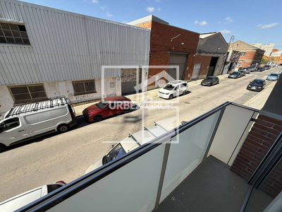 Local en Calle Josep Maria Palau    1, Terrassa Barcelona